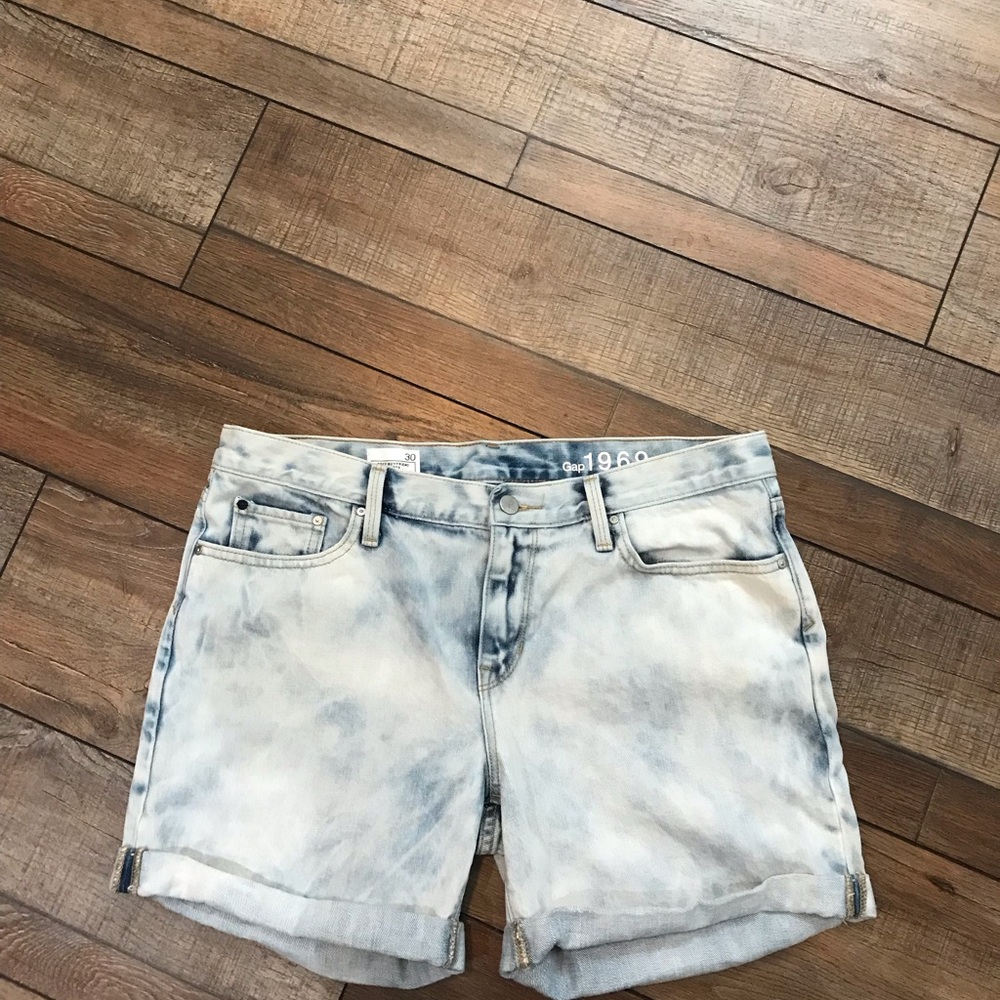GAP Blue Jean Shorts Distressed Casual Style